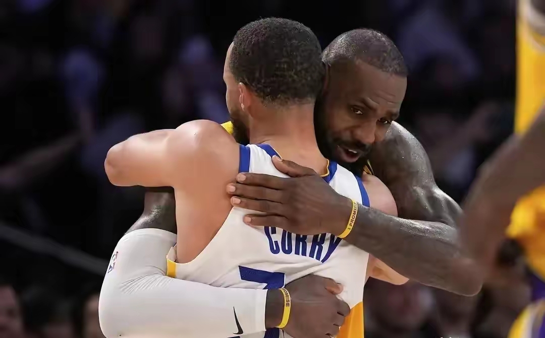 NG体育风云突变多特蒙德今晨迎来里程碑;CBA常规赛版图或变;球迷炸锅;身体对抗强度拉满的简单介绍